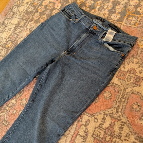 Banana Republic Mid Rise Crop Flare Medium Wash Jeans Size 29 Comfy Casual Denim - Picture 2 of 10